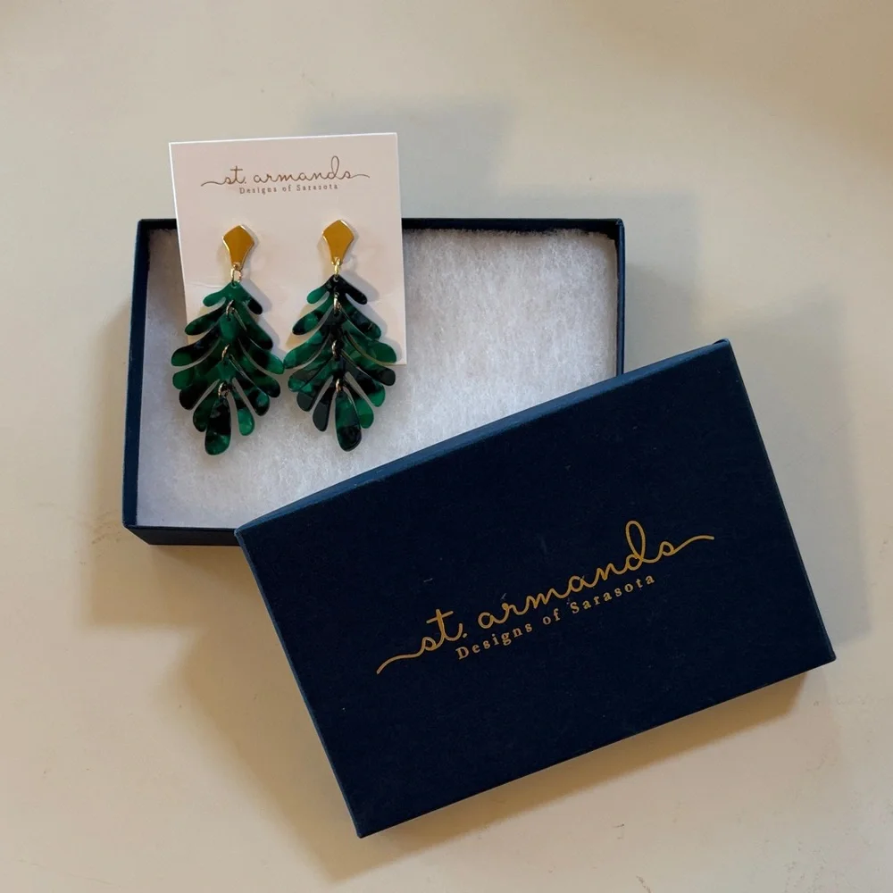 NIB St. Armands Green Leaf Earrings - Picture 1 of 3